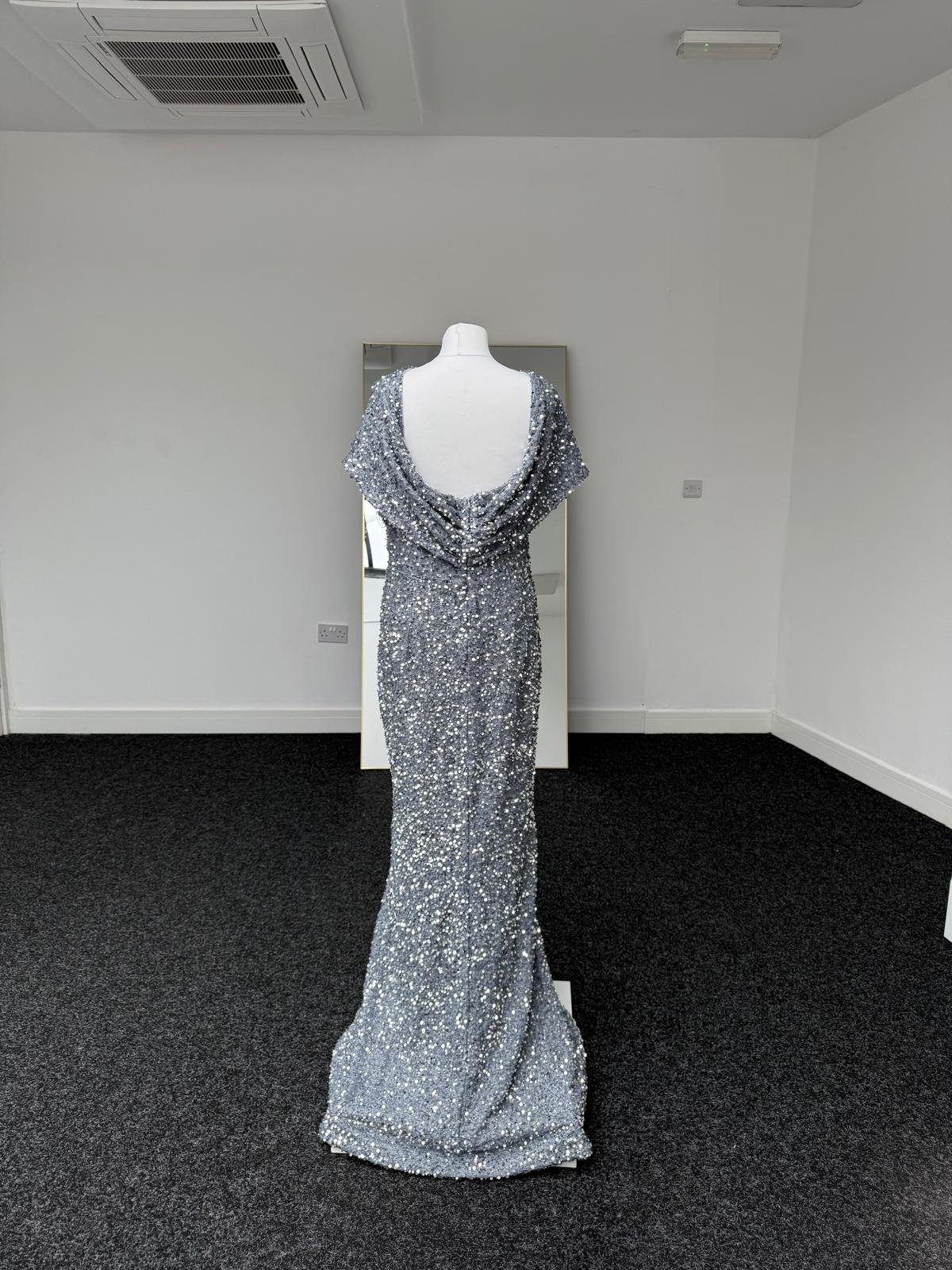 Pearl Blossom Ivory Mermaid Wedding Dress for Special Occasions - Image 2