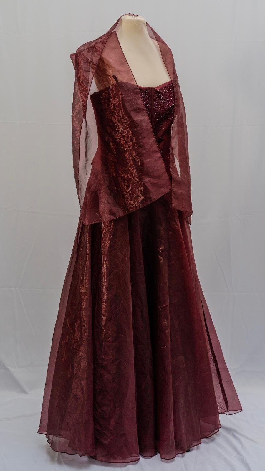 Burgundy Elegance Ball Gown - Image 4